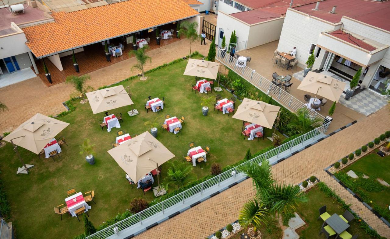 Madras Hotel And Apartments Кигали Экстерьер фото